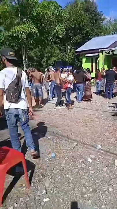 💥Biar panas terik matahari  juga tetap dansa🤦😂🤭 👉🏻 Dansa timor memang asik 🤭😂