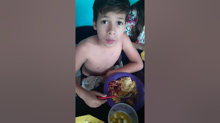 Na Piscina Depois de Comer