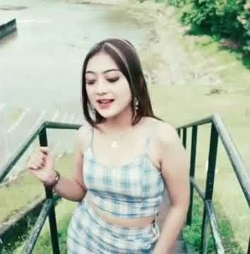 Story/status wa dangdut remix shinta arsinta - penuh kepalsuan (literasi/quotes/filsuf palsu)