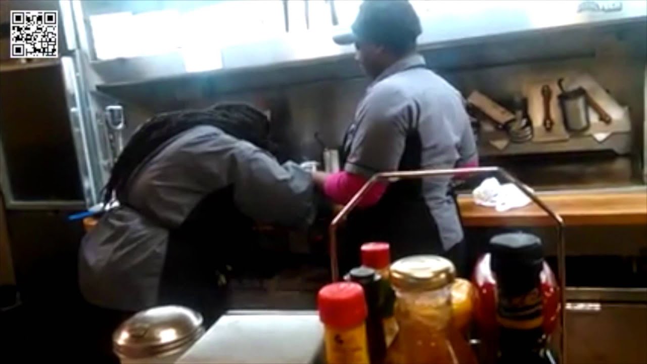 FULL VIDEO Waffle House workers doing hair in kitchen YouTube