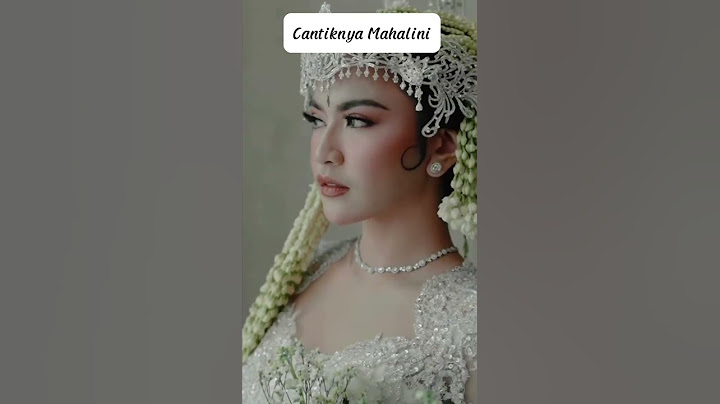 Cantiknya mahalini mengenakan pakaian adat sunda