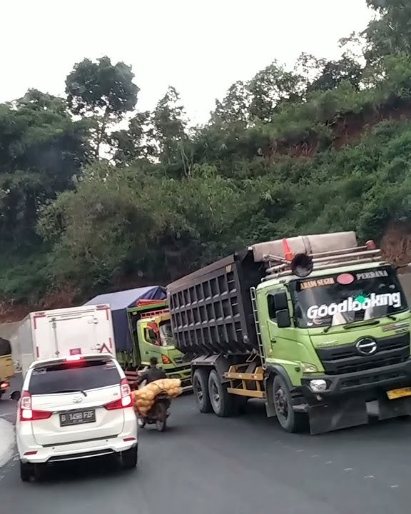 Story Wa Bus Primajasa Dan Truck Di Tanjakan Gentong