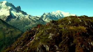 Marathon  Vu du Ciel  Tête de course au Col des Posettes   Chamonix Marathon du Mont Blanc 2015