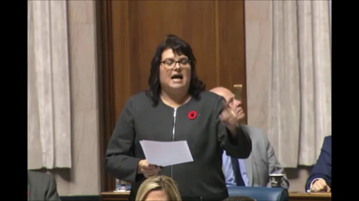 Colleen Mayer congratulates the Bonivital Inferno ...