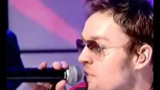 Video thumbnail of "Darren Hayes - Crush (1980 Me) - Live on TOTP - 2003"