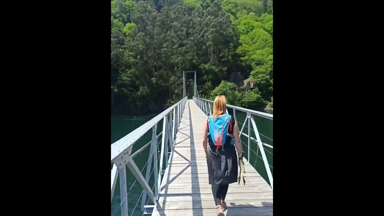 Puente colgante de Eilao. Sobre el río Navia. Asturias