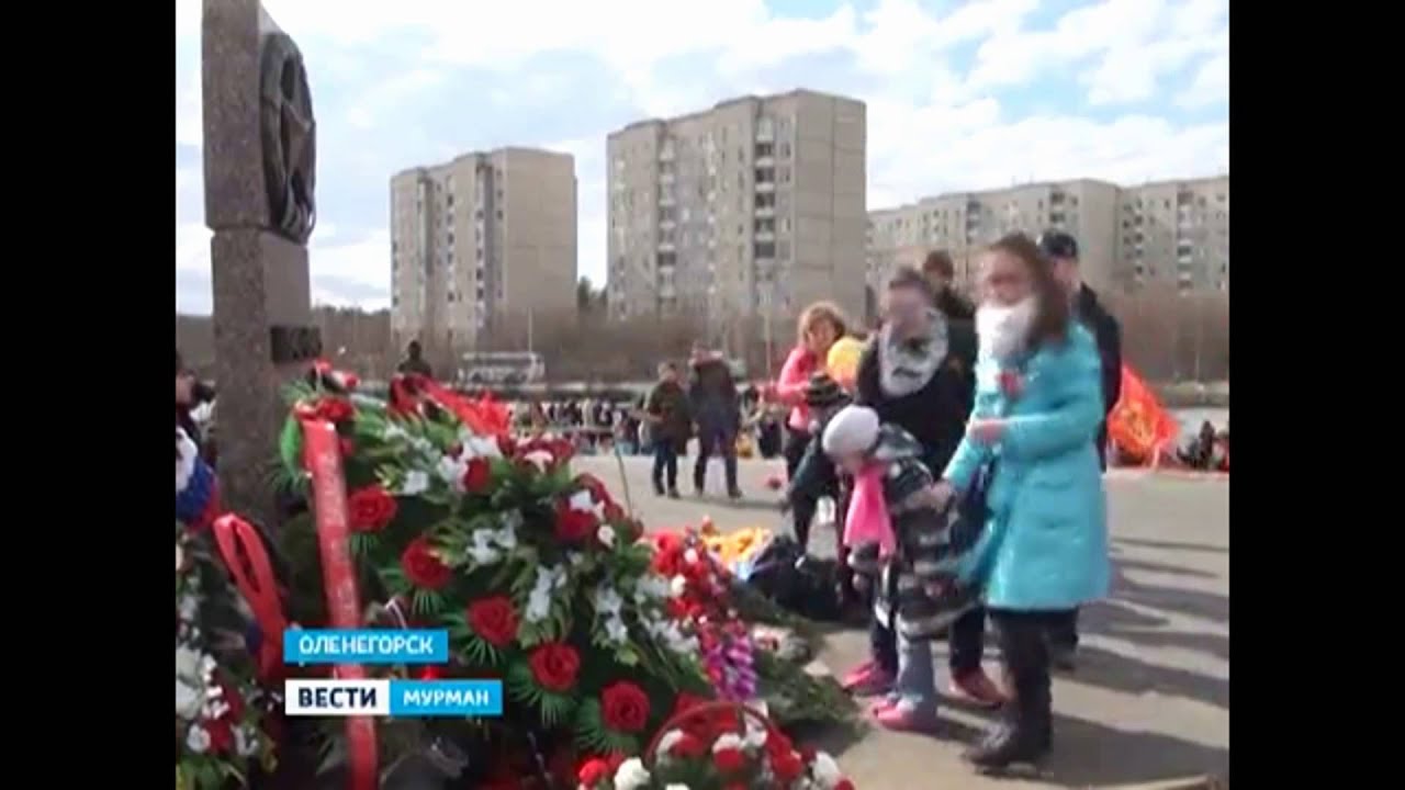 Оленегорск 9. 9 Мая Оленегорск. Митинг день Победы Оленегорск. Видео хора 9 мая в Оленегорске.