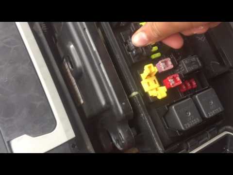 2006-2010 Jeep Commander; Grand Cherokee Radio Fuse Location