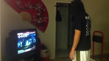 R4VN152? plays Dream a Dream on DDR Max2 Home Version using a RedOctane metal pad