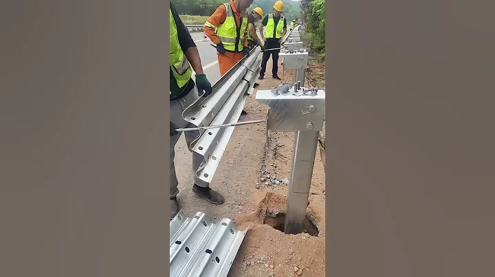Road W-beam Guardrail Installing Process !