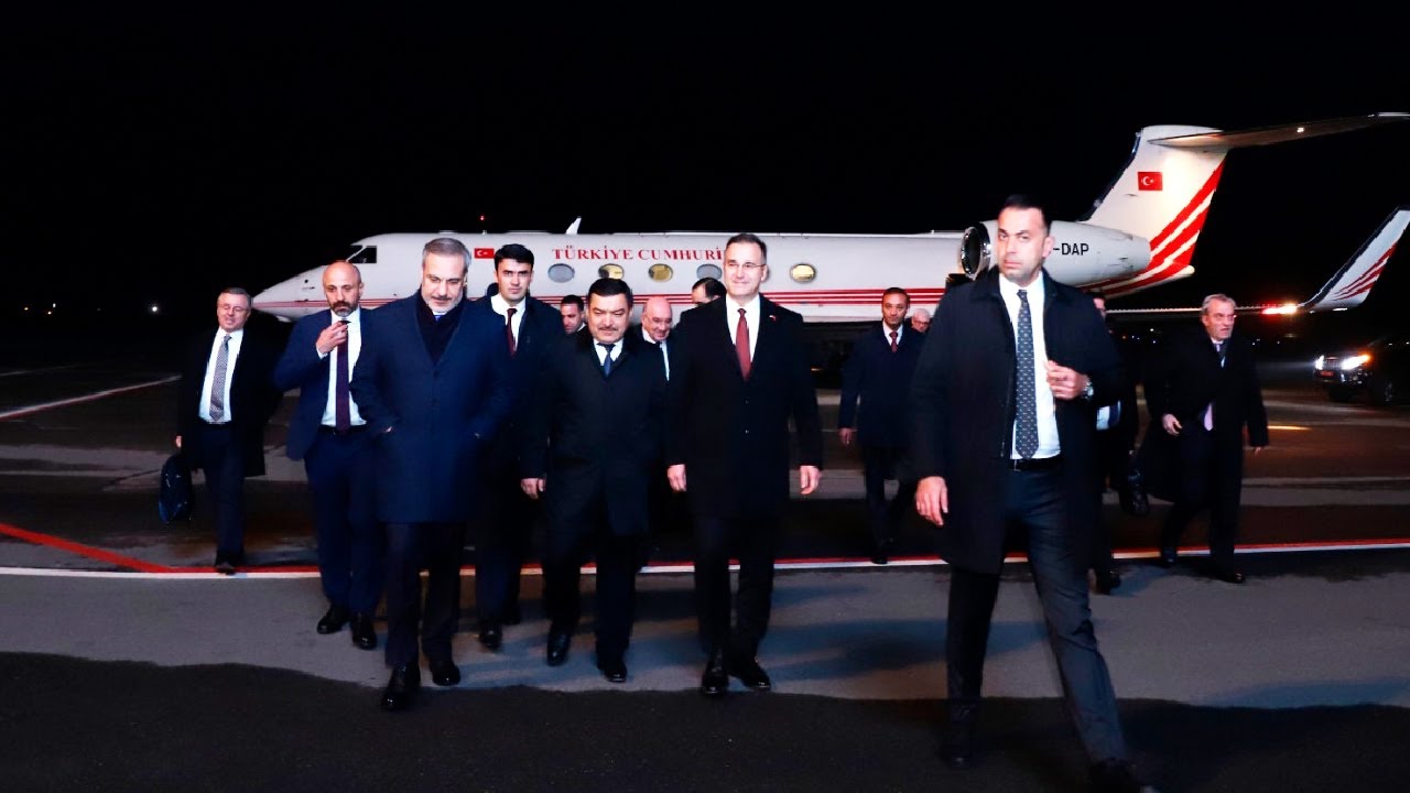 Министр иностранных дел Турции прибыл в Таджикистан с официальным визитом