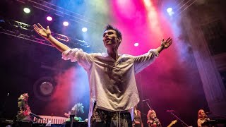 Jacob Collier🔥 AUDIENCE CHOIR GOES CHROMATIC! When in Rome ♥️