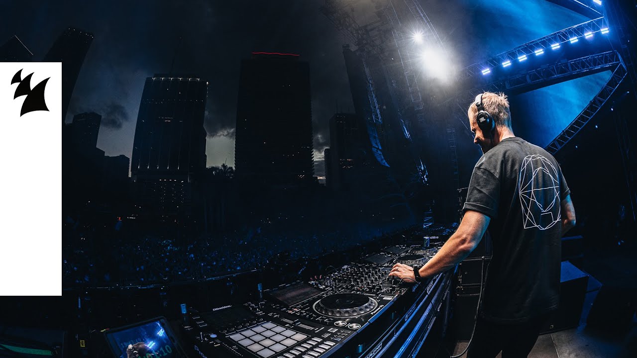 Armin van Buuren & Punctual feat. Alika - On & On | Live at Ultra Miami 2024
