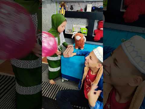 طاطا أيده اتزنقت تحت الطوبه      طرائف  عمر ماتريكس