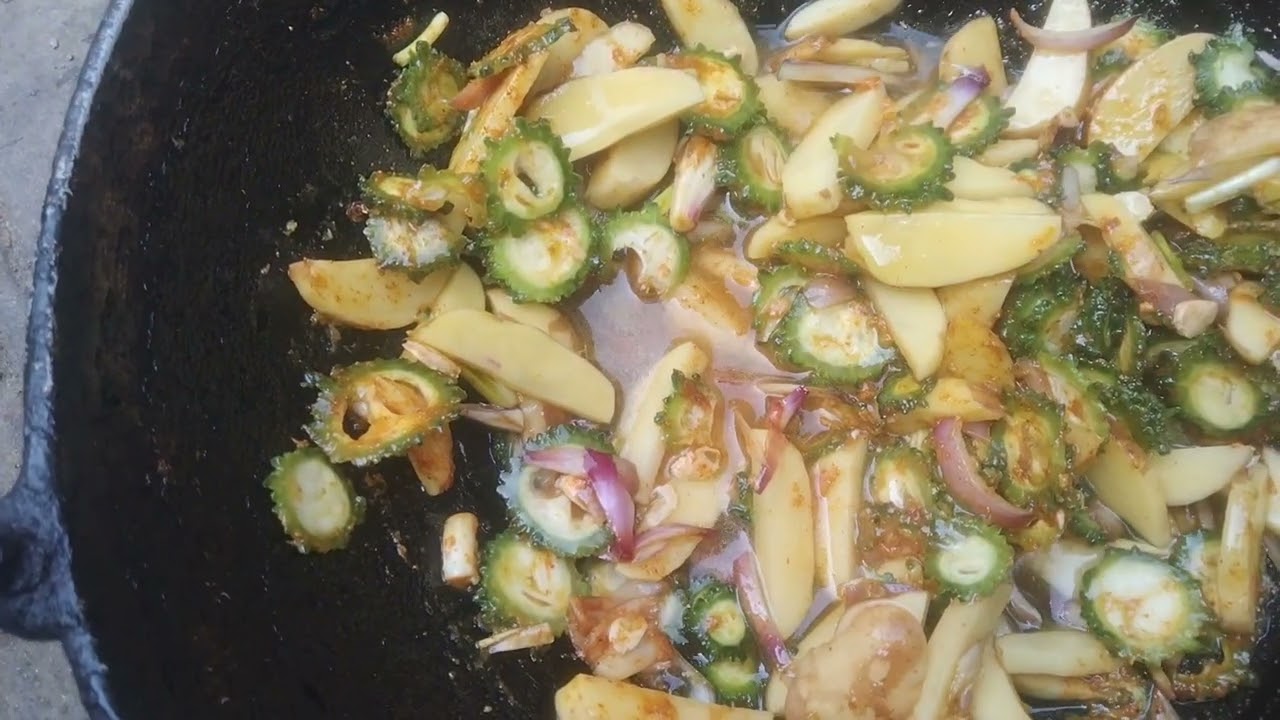 আলু দিয়ে উচ্ছে চচ্চড়ি 😋