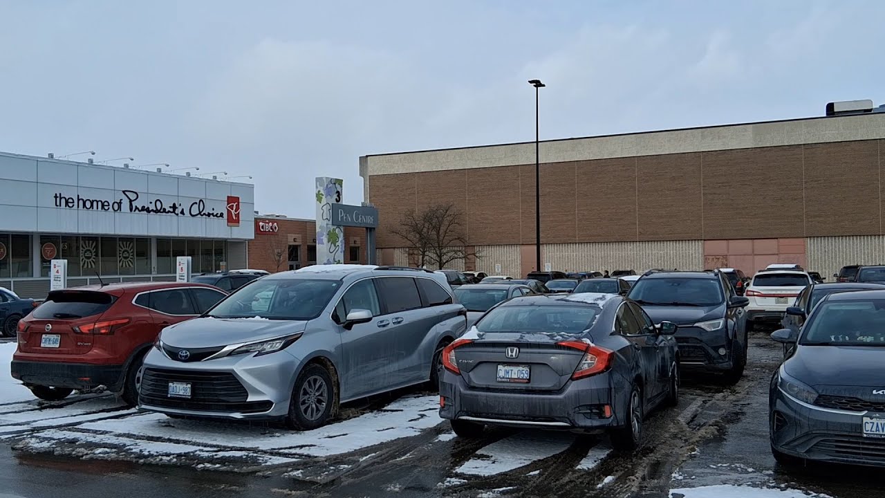 (Pen Centre Tour) Walking Inside Niagara's Largest Indoor Shopping Mall In St. Catherines Ontario