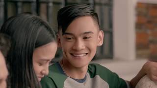 Inlababo
Tunghayan kung gaano kaganda ang ating wika sa kwento ng isang binatang naging dayuhan sa sarili niyang bayan. π΅π Inlababo