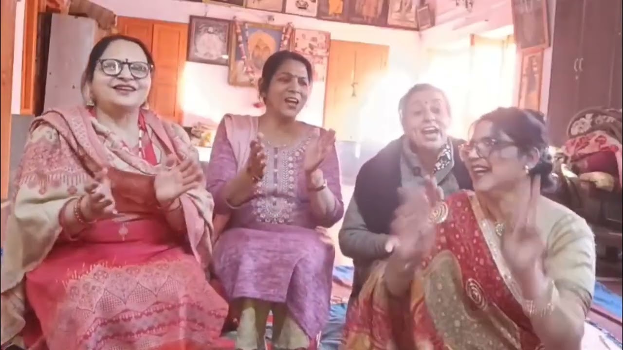 होली के रसिया कान्हा | रंगो से भरा कान्हा जी का भजन ... more 