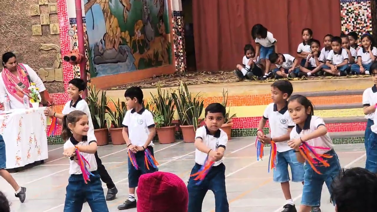 Kiaan's school dance performance #dance #chakdeindia #bollywood 