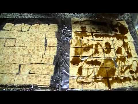 How to make cracker candy cookies