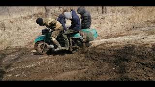 Месим грязь НА мотоцикле Урал