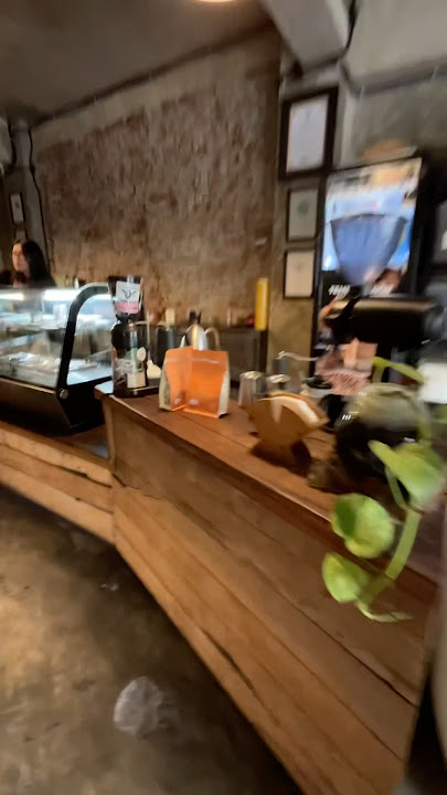 Rekomendasi ngopi atau nongki di tembok langit batu #visitkuliner #streetfood