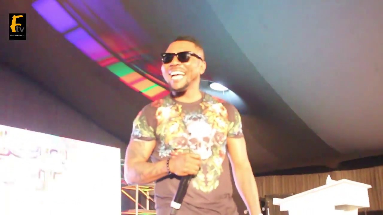 ORITSE FEMI WAS EXPOSED ON STAGE WHILE HE WON THE GLOBAL EXCELLENT AWARD 2018 nigerian comedy movies