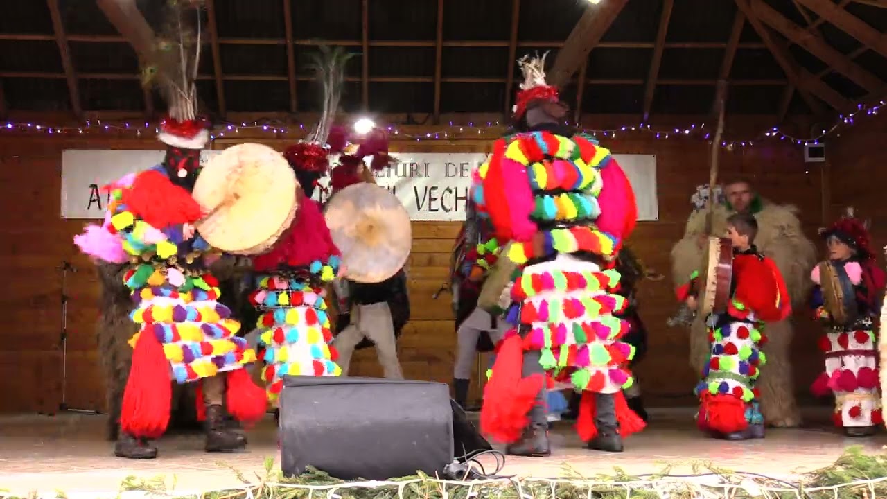 Festivalul datinilor pe stil vechi din Comuna Drăgușeni. Caprele și Plugușorul din Ostra