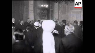 BRITISH MOVIETONE NEWS has the honour to present an exclusive sound...