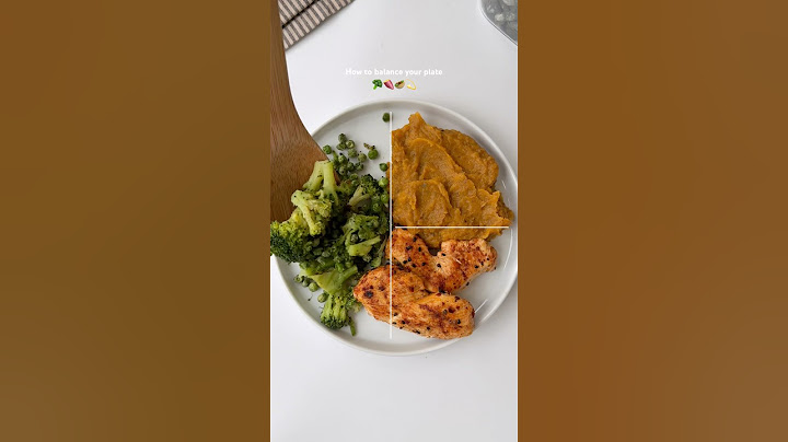 Simple plating hack for balanced meals 🥙💫 #balance #food #healthyeating #foodhack #nutritiontips