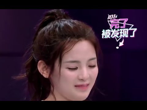 震惊！杨超越竟再次当众划水！而且还划不好！又是黑粉们抓住把柄狂欢的一天！