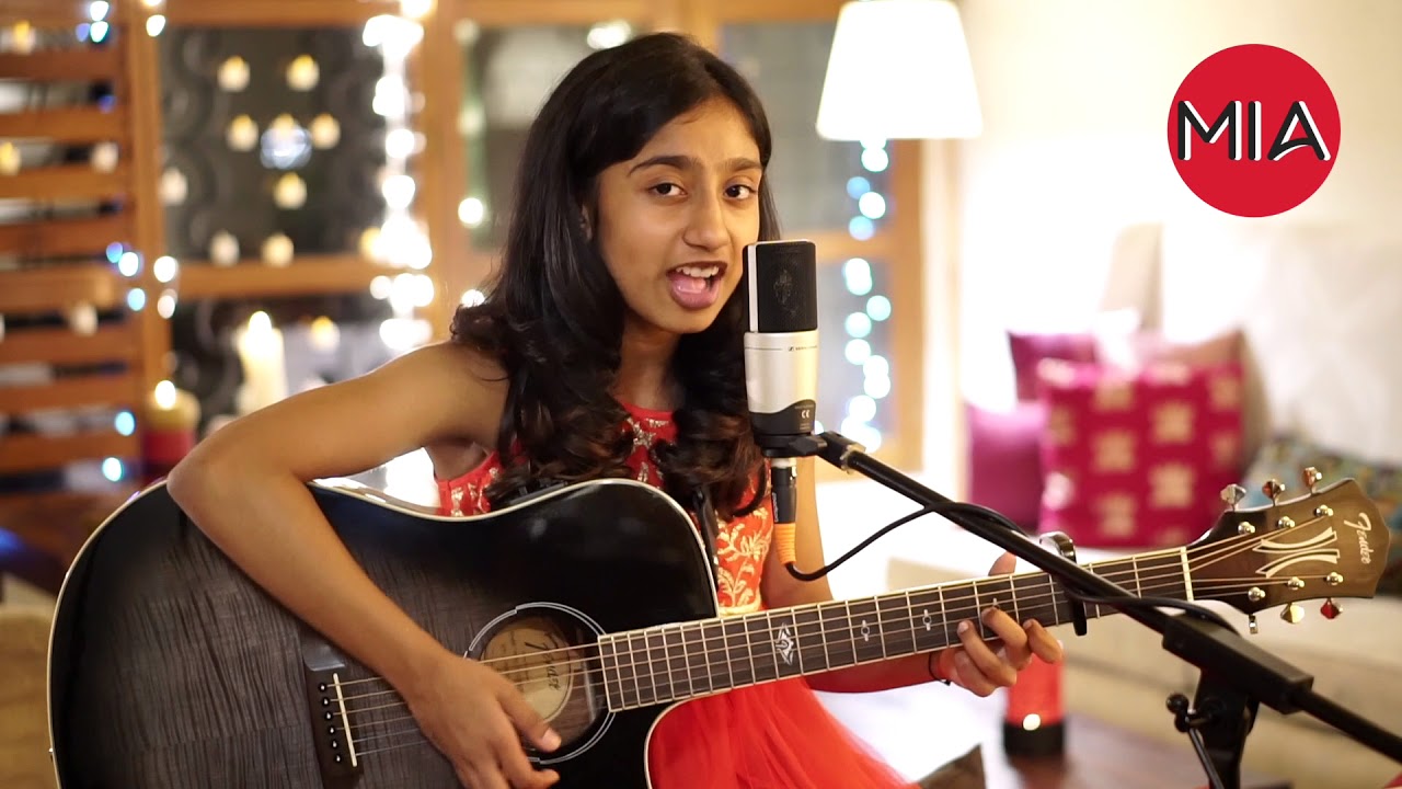 Mia Sings Britney Spears' Toxic