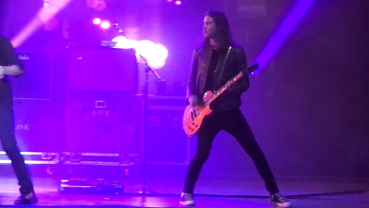 Live - I Alone (Live Toronto September 15 2019) - YouTube