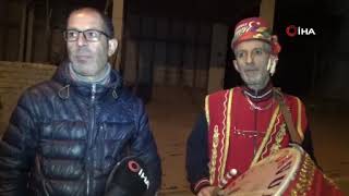 Konyalı Davulcu, 36 Yıldır Mahalle Sakinlerini Isimleriyle, Manilerle Sahura Kaldırıyor