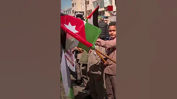 حشود في استقبال الملك خلال زيارته لمحافظة إربد 