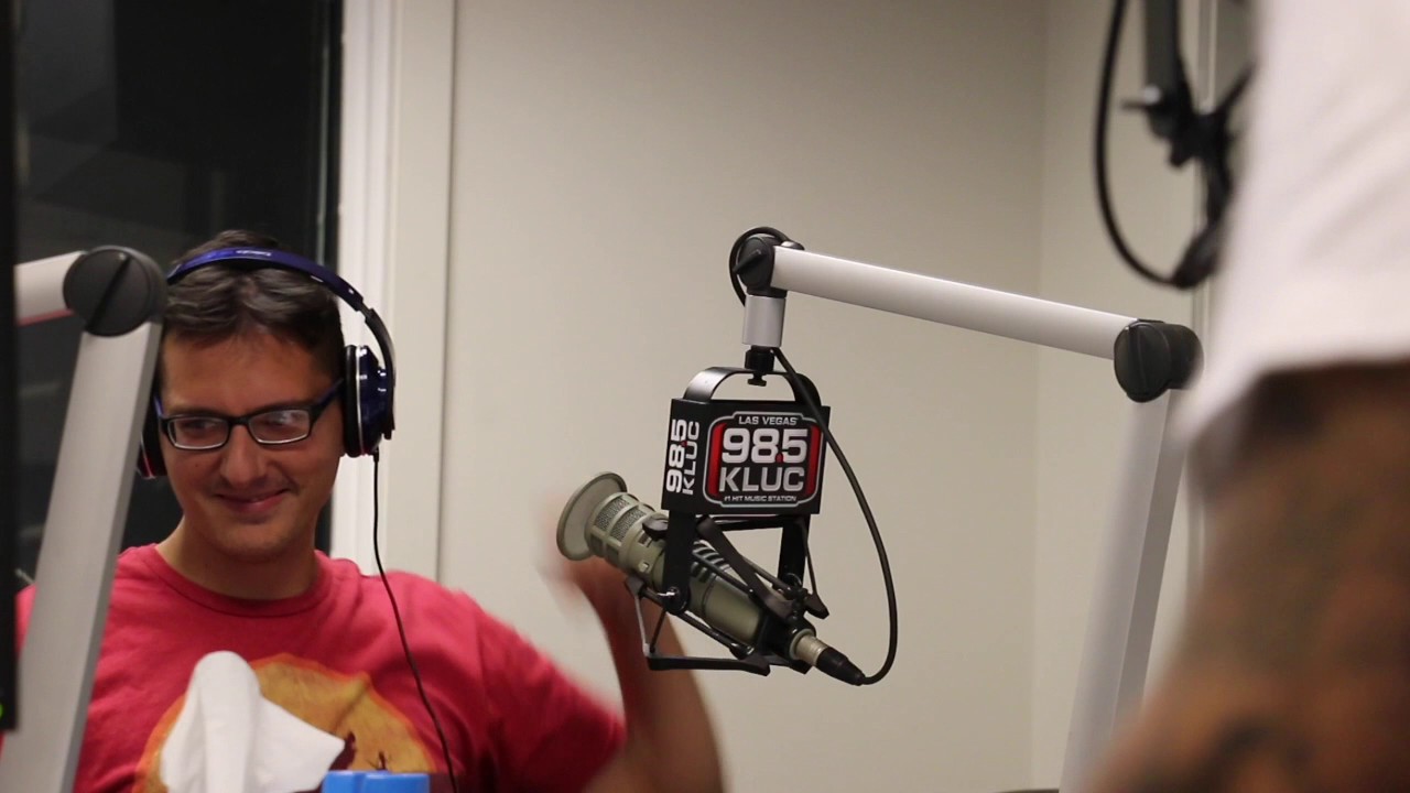 Ollie B Raps on Radio Weekly Wrap UP on 98.5 KLUC YouTube