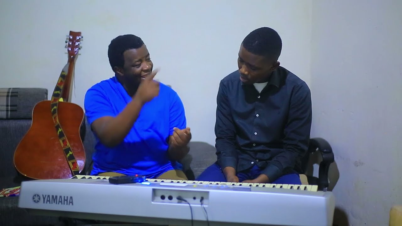 Introduction To Piano//Ibyo Umunyeshuri Utangiye Kwiga Gucurang Akwiye kubanza Kwitaho