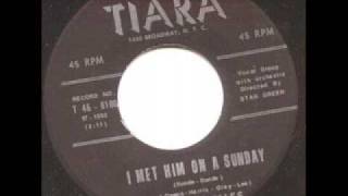 Video thumbnail of "SHIRELLES I Met Him On A Sunday (Ronde Ronde) APR '58"