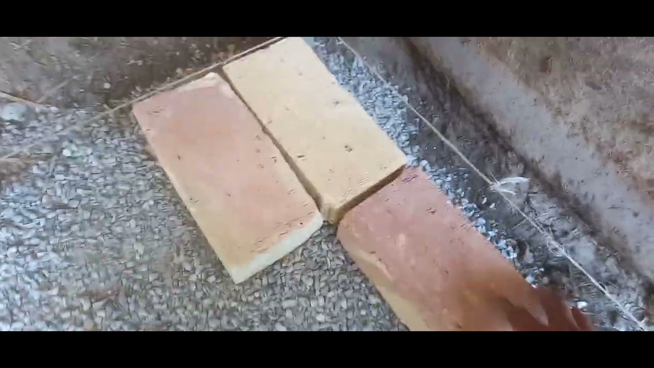 Molxona tagiga gʻisht terish. 3-videk