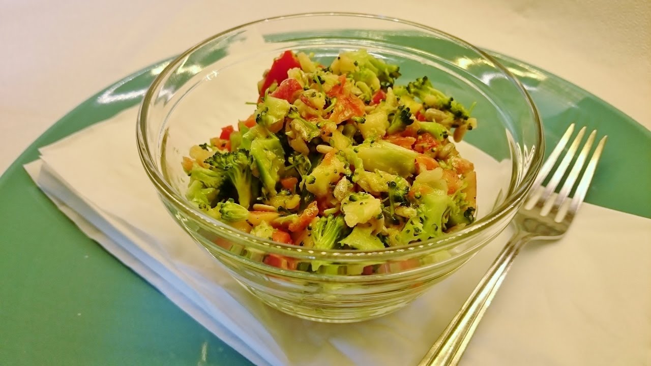 Szybka i pyszna surówka z brokuła FIT FIT FIT Thermomix