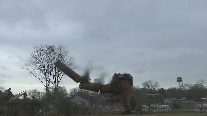 VIDEO: Iva residents watch final Jackson Mill smok...