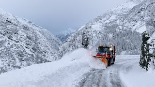 UNIMOG - DER WINTERDIENSTPROFI IM EINSATZ AM GRIMSELPASS!