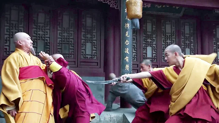 Evil monk provokes old monk, but he doesn't know that old monk's kung fu is very powerful. - DayDayNews