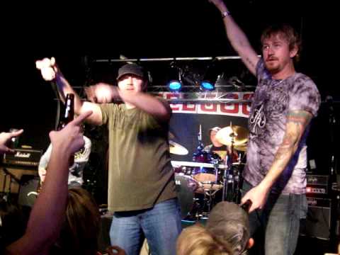 BALLYHOO AND JOHN STONE NEW YEARS 09 077.avi