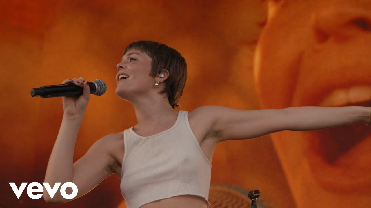 Maggie rogers armpit