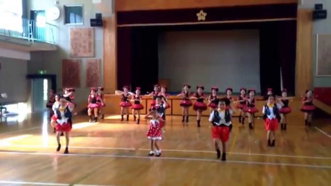 Baton Twirling バトントワリング Mickey Mousemarch ミッキーマウスマーチ Youtube