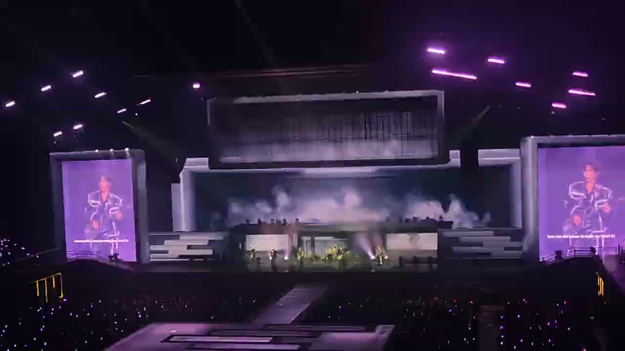 เปิดด้วยหนุ่มๆชาวร็อค #RISERCONCERTD3 