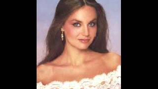 Watch Crystal Gayle Come Home Daddy video