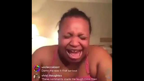 Stan Twitter - woman can't contain herself to the point where she can't breathe (Lovely Peaches)