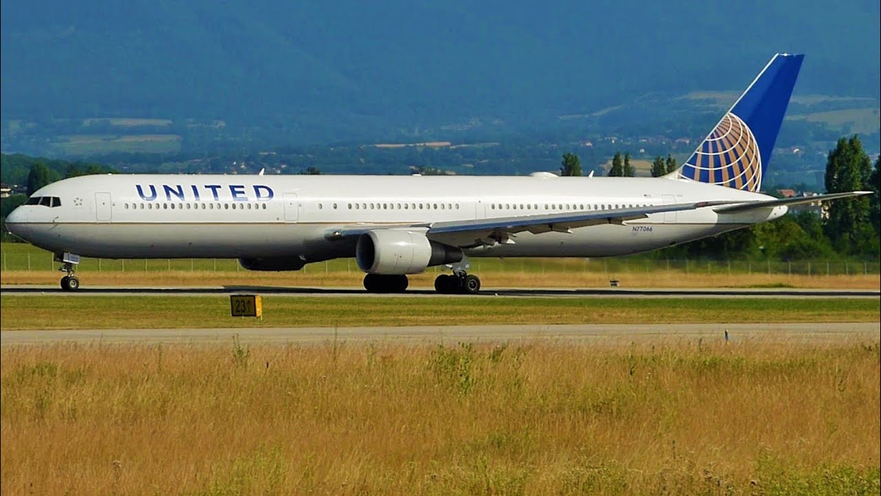 Fullhd United Boeing 767 400 Er Takeoff At Geneva Gva Lsgg Youtube